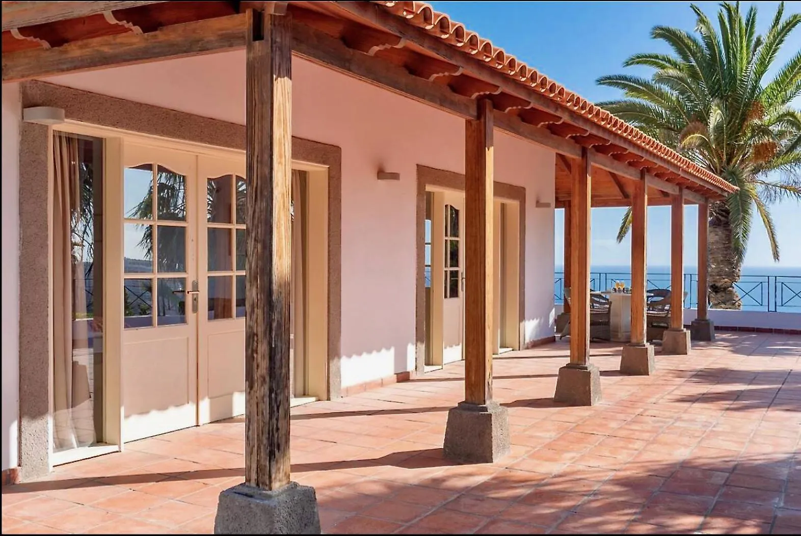 Villa Spacious, Well Appointed, In A Wonderful Raised Location And Stunning Sea Views Costa Adeje  Spain