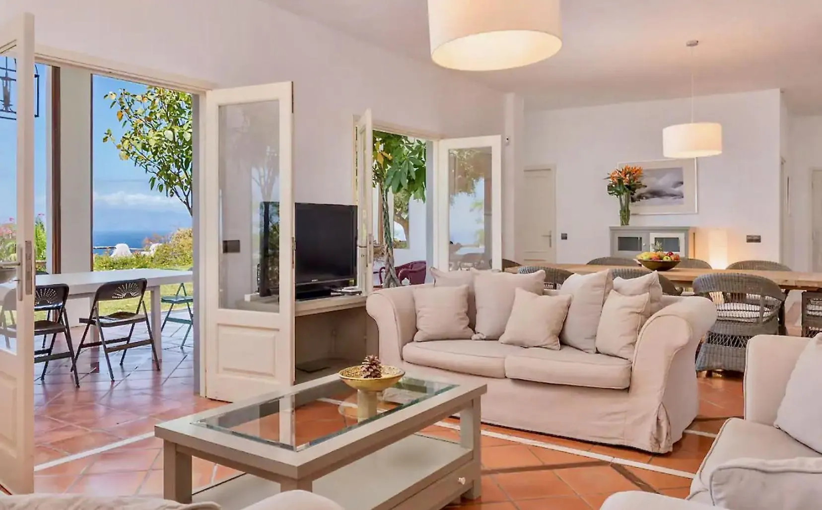 Spacious, Well Appointed, In A Wonderful Raised Location And Stunning Sea Views Costa Adeje  Costa Adeje (Tenerife)