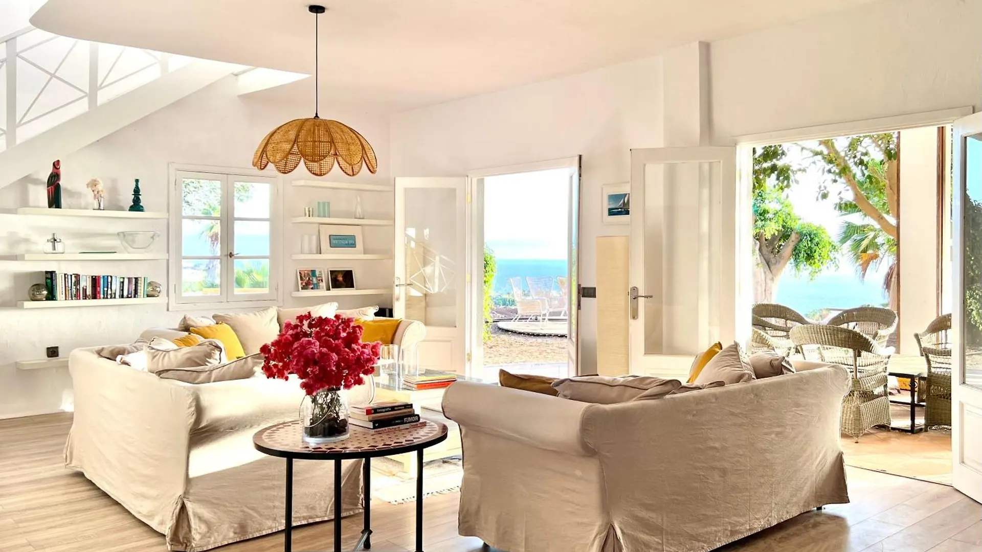 Spacious, Well Appointed, In A Wonderful Raised Location And Stunning Sea Views Costa Adeje  Spain