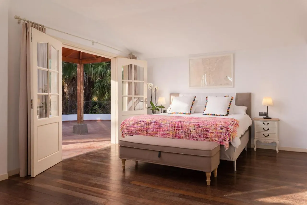 Vila Spacious, Well Appointed, In A Wonderful Raised Location And Stunning Sea Views Costa Adeje  Španělsko