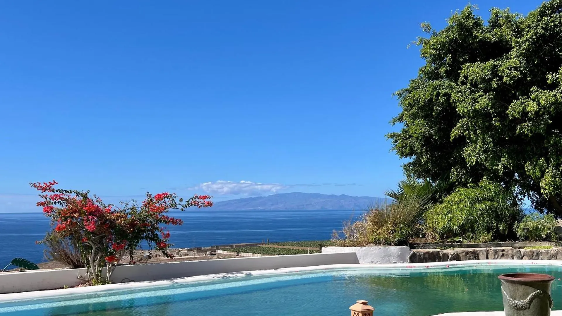 Vila Spacious, Well Appointed, In A Wonderful Raised Location And Stunning Sea Views Costa Adeje